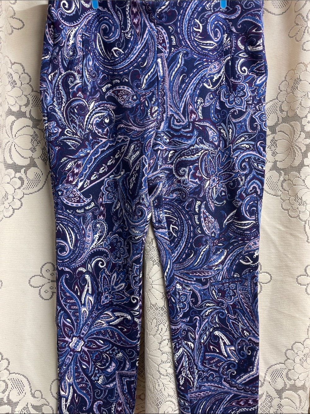 Chico's Woman’s Navy & Purple Paisley Leggings Size Large
